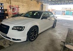 کرایسلەر 300